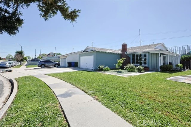 1328 W 214th Street photo 3