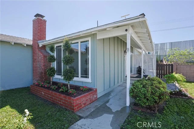 1328 W 214th Street photo 4