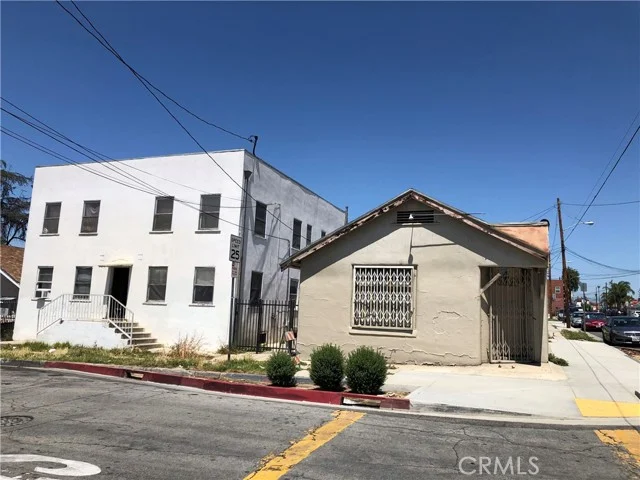 569 S Rowan Avenue photo 1