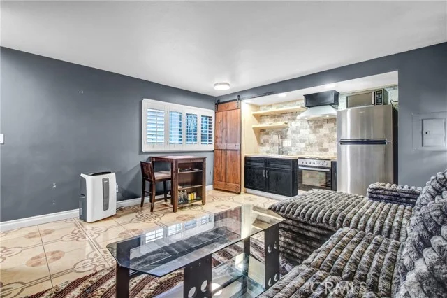 7904 Laurel Canyon #12, North Hollywood