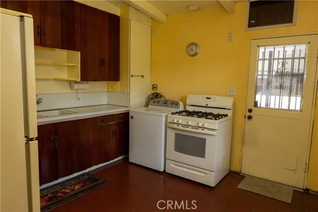 4216 Panamint Street photo 5