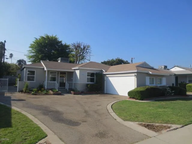 19128 Delano Street photo 1