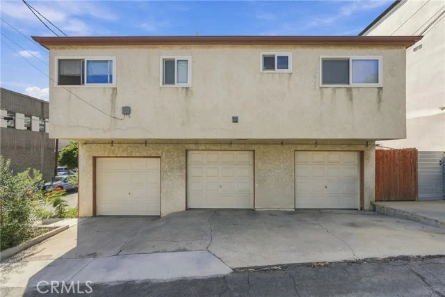 411 E Franklin photo 4