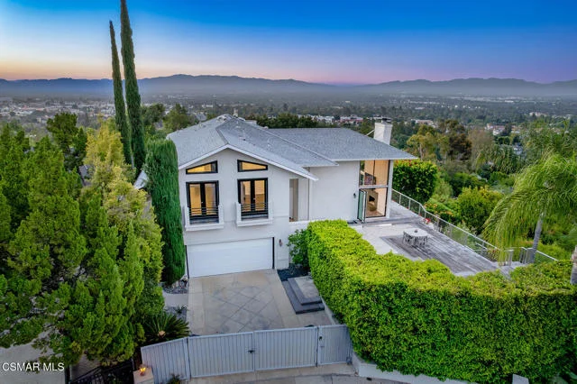 4622 Charmion Lane, Encino