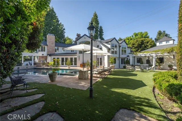 6512 Firmament, Van Nuys