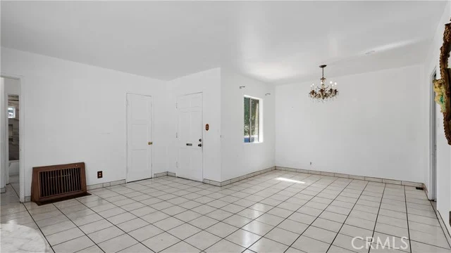 5274 S Slauson photo 5