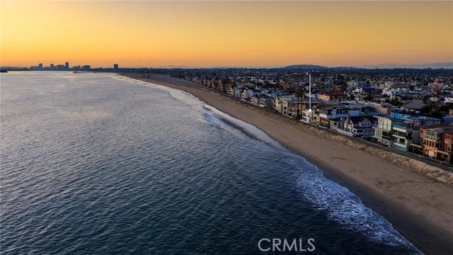10 66th, Long Beach