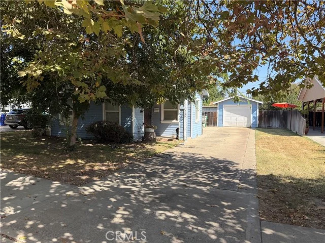 901 Elm Avenue photo 1