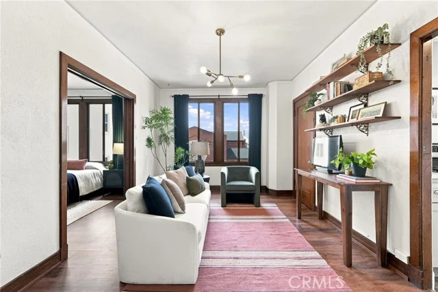 315 W 3rd #401 photo 1