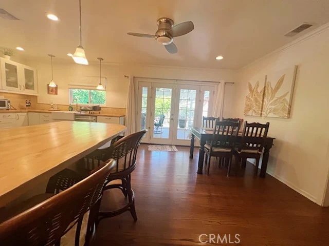 5744 Stansbury Avenue photo 5