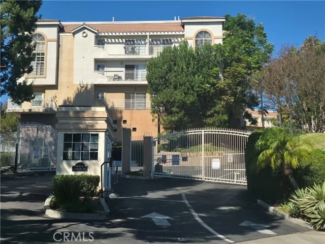 4760 Templeton #3204, Los Angeles