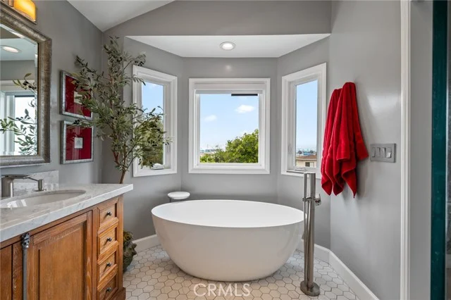 627 S Meyler Street, San Pedro