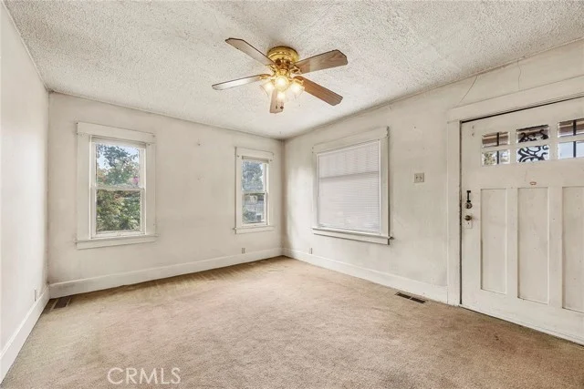 5304 Lime Ave photo 4