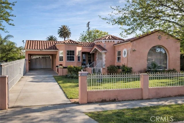2032 W 77th St, Los Angeles