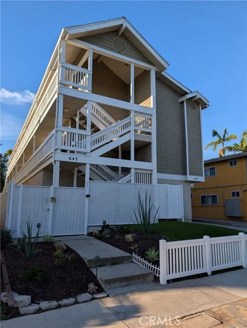 642 W Imperial, El Segundo