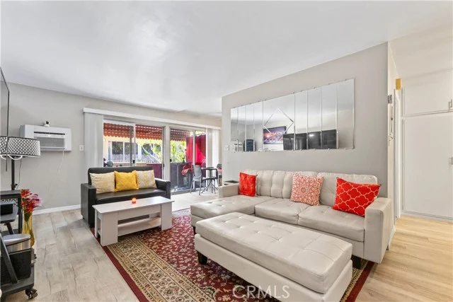 440 Chestnut Avenue #2C, Long Beach