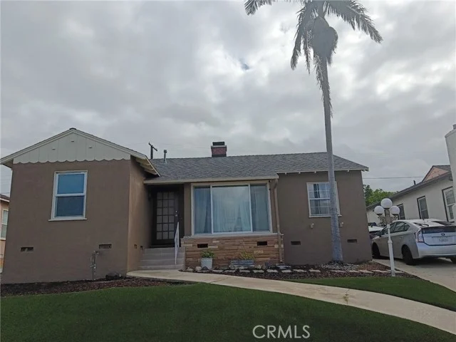 11642 Ruthelen, Los Angeles