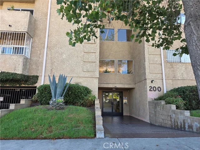 200 S Reno #102, Los Angeles