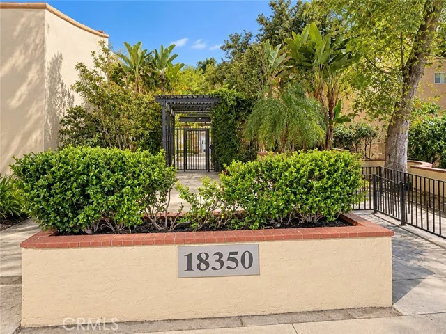 18350 Hatteras Street #233, Tarzana