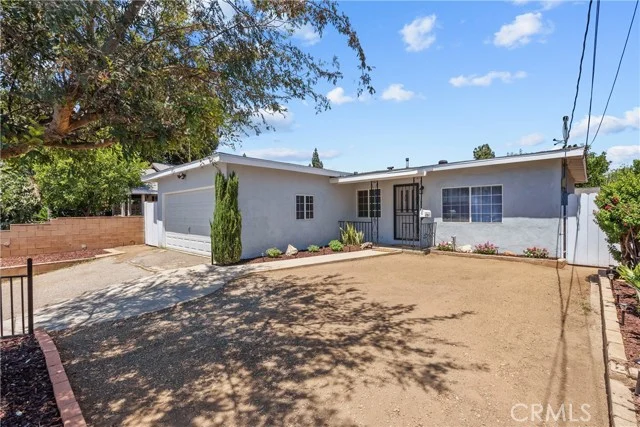 11144 Laurel Canyon Boulevard photo 1