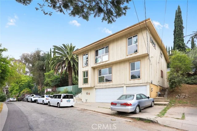 2575 Riverside Terrace photo 1