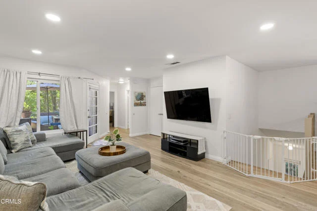99 Via Colinas, Westlake Village