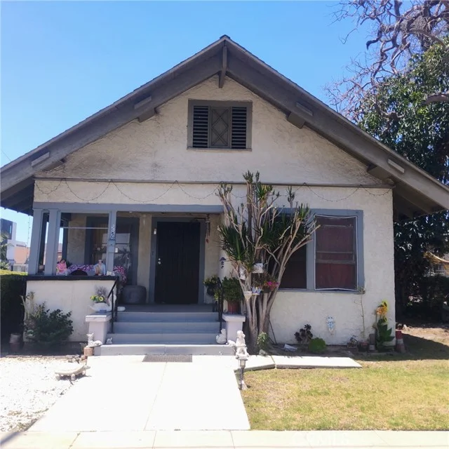 3525 Raymond, Los Angeles