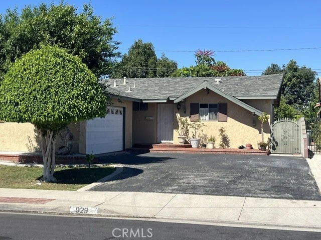 929 E Renton, Carson