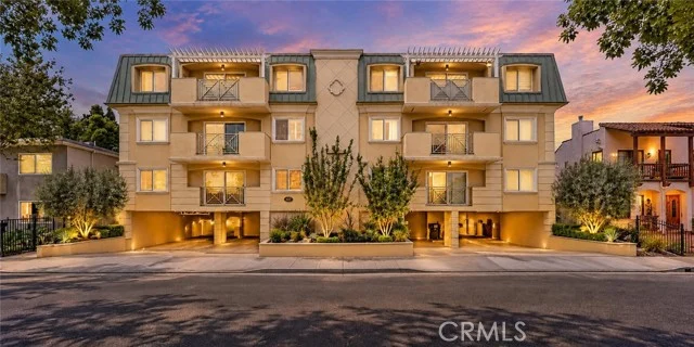 637 N West Knoll #204, West Hollywood
