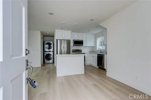 1050 S Plymouth, Los Angeles