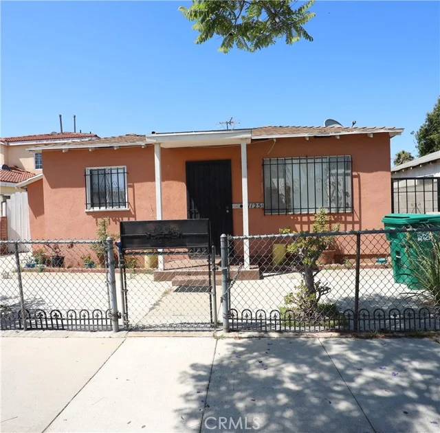 1125 E Salt Lake Street, Long Beach