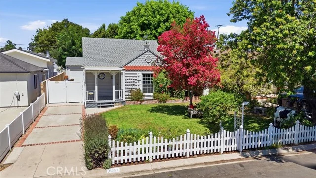 11957 Collins Street, Valley Village