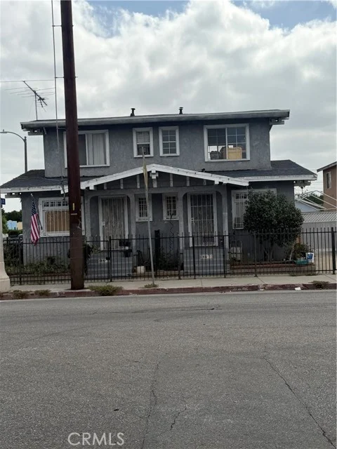 310 E 81st photo 2