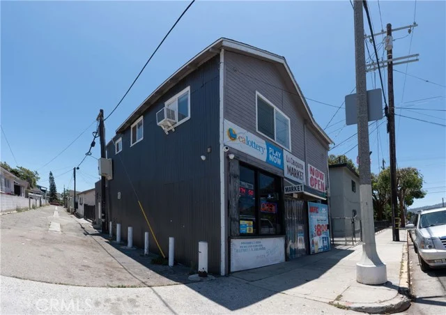 285 W 9th Street photo 4