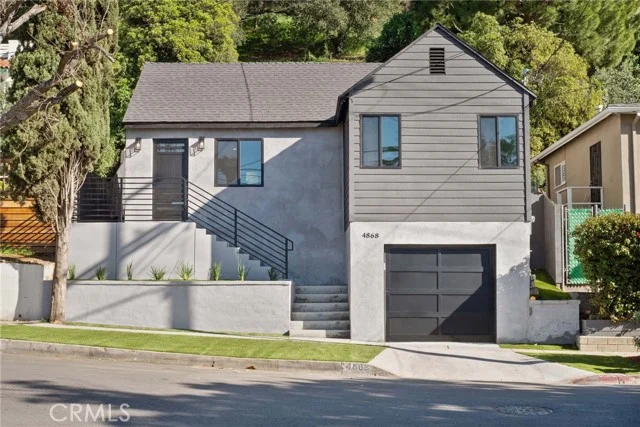 4868 La Roda, Los Angeles