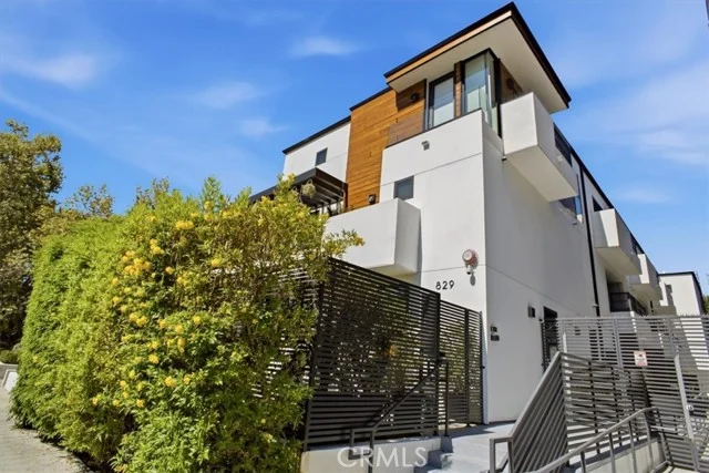 829 N Martel #4, Los Angeles