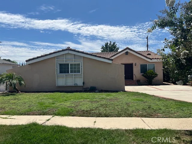 17226 Elkwood, Lake Balboa