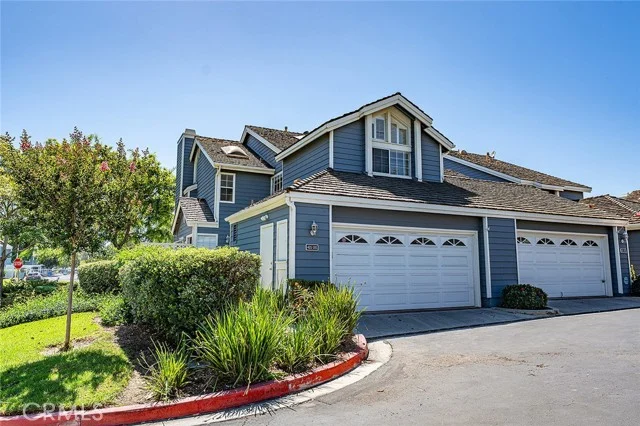 421 Burlington Court #101, Long Beach