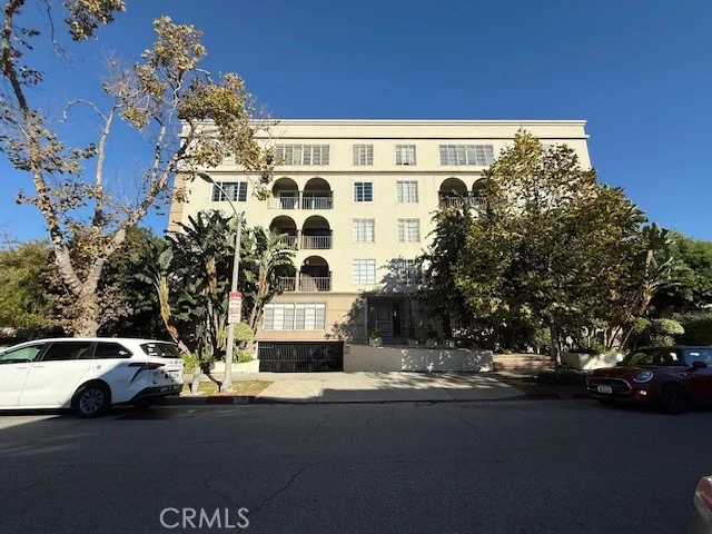 434 S Canon #202, Beverly Hills