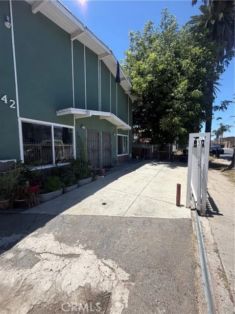 14642 Calvert, Van Nuys