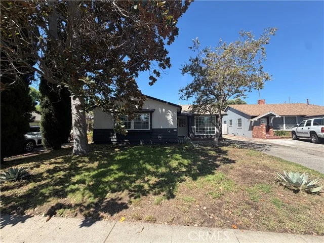 6939 Murietta Avenue photo 1