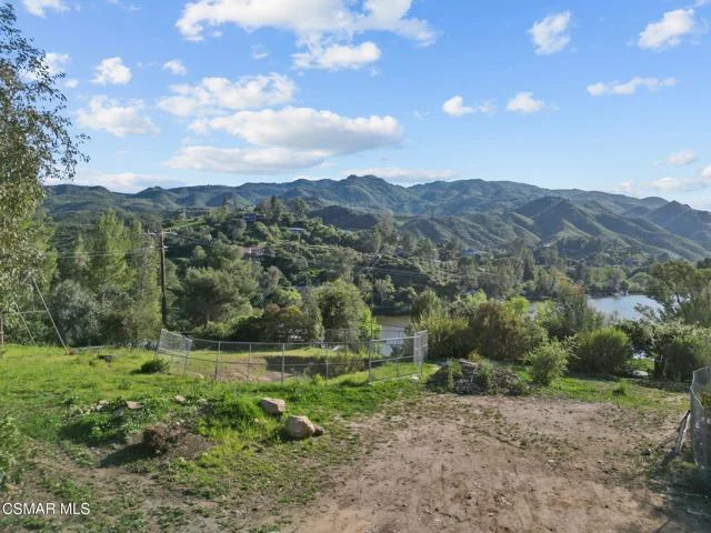 2239 Pinecrest Road photo 1