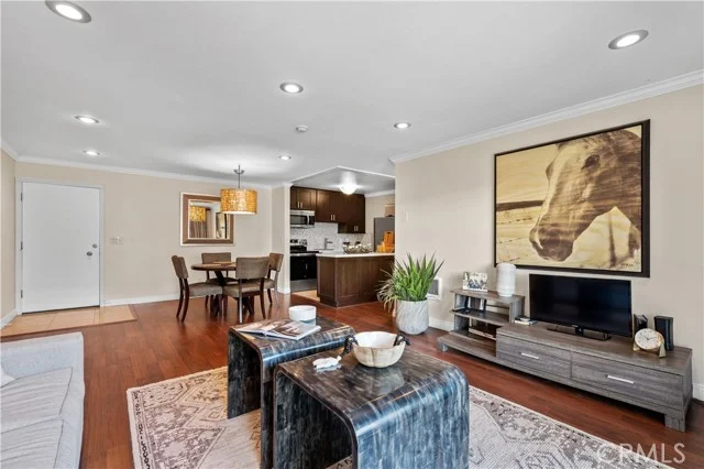 603 S Prospect Avenue #205 photo 4