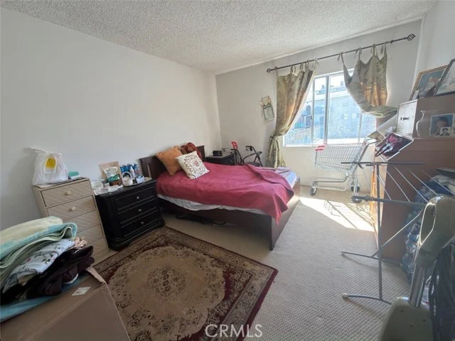 5460 White Oak Avenue #E225 photo 4