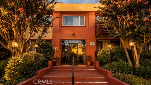 5349 Newcastle #34, Encino