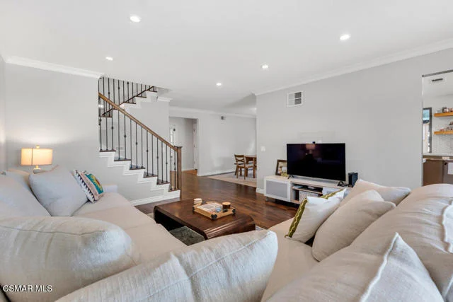 5344 Isabella Court photo 2