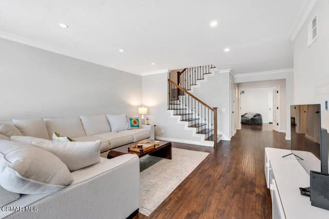 5344 Isabella Court photo 3