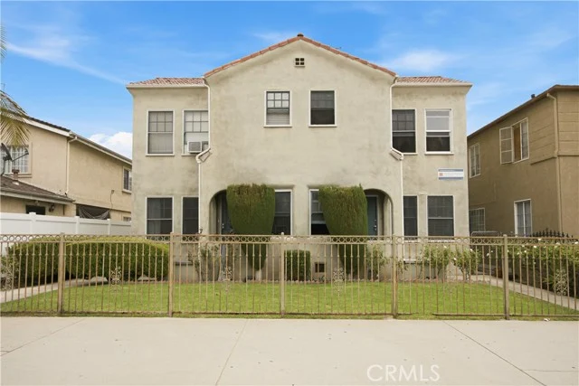 1258 S Woods Avenue photo 1