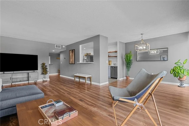 5454 Zelzah Avenue #309 photo 1
