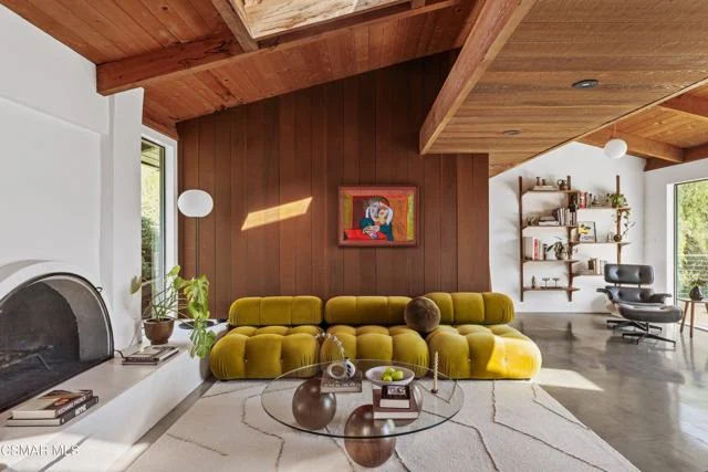 22910 Portage Circle Drive, Topanga